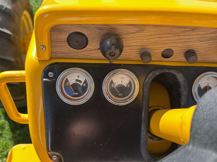 minneapolis-moline-g750-image-53