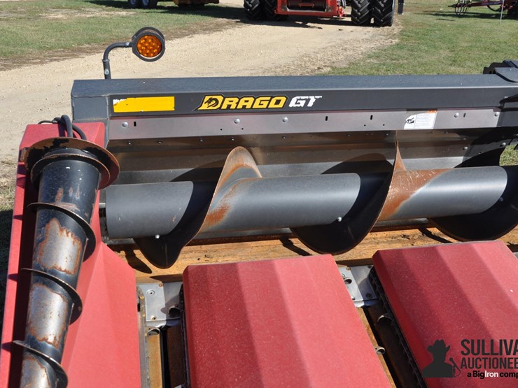 2016-drago-gt-8-30-8r30-corn-head-image-11