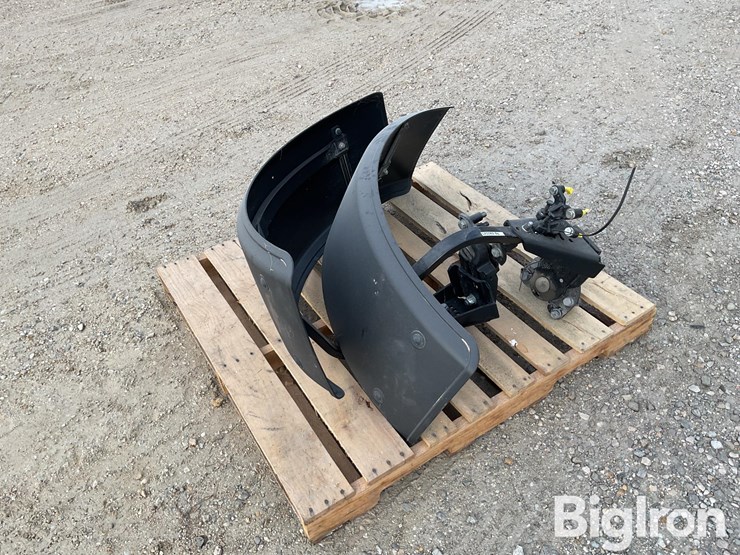new-holland-t-6-front-fenders-image-3