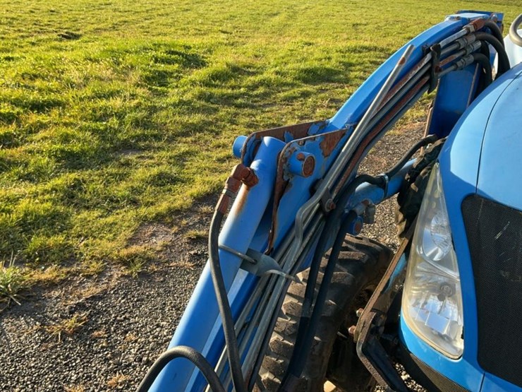 new-holland-tc29da-image-41