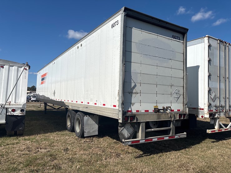 #16203-•-2014-hyundai-van-image-3