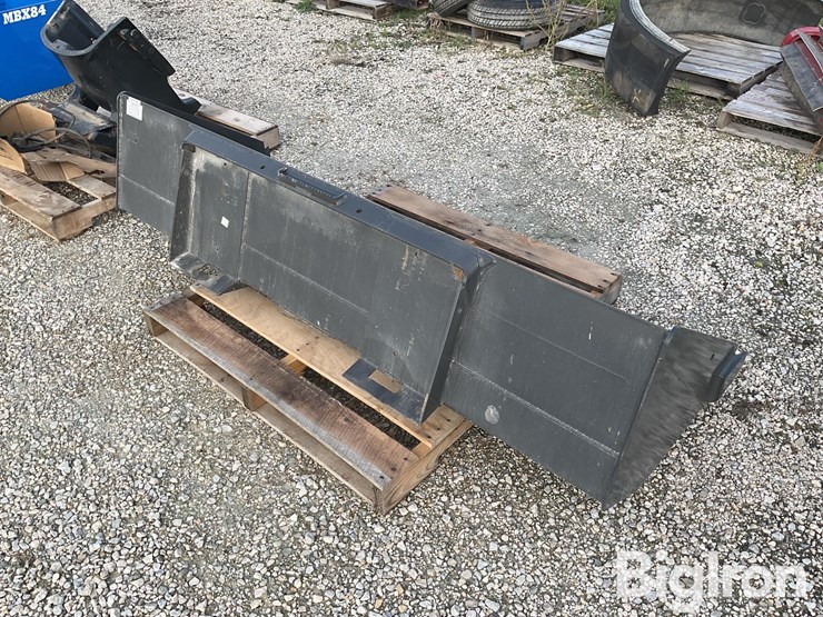 case-new-holland-material-bucket-image-5