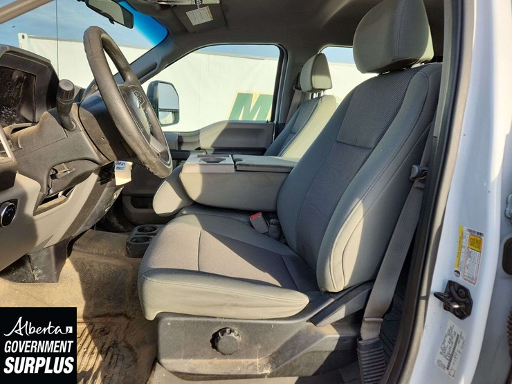 2017-ford-f350-image-17