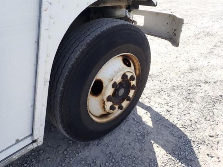 2012-freightliner-mt55-image-34