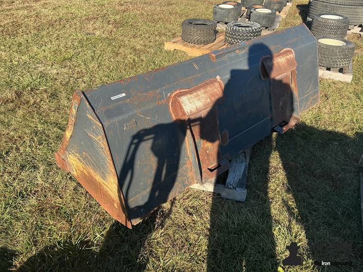 82”-material-bucket-image-7