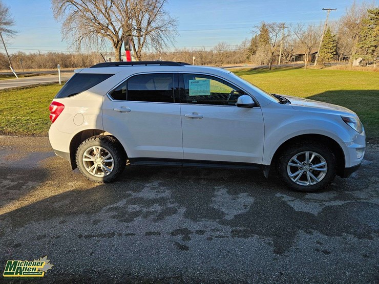 2016-chevrolet-equinox-lt-image-5