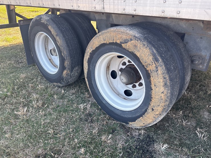 2004-great-dane-van-image-9