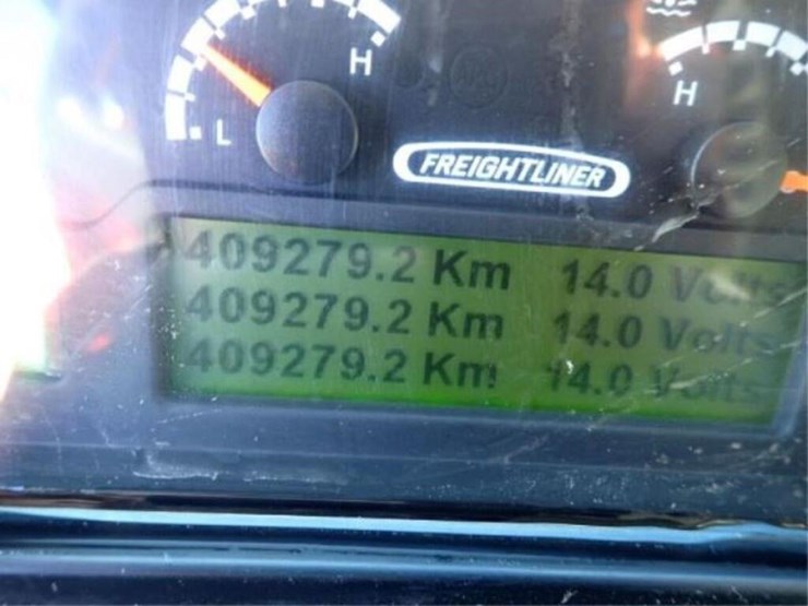 2015-freightliner-mt55-image-13