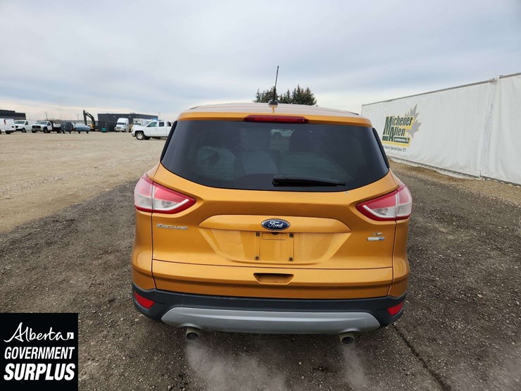 2016-ford-escape-se-image-21