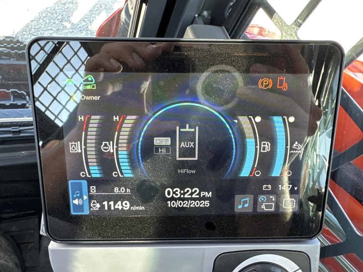 #5120-•-2025-kubota-svl-97-3-tracked-skid-steer-image-30