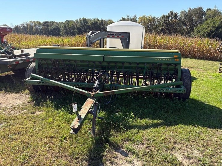 john-deere-8200-image-1