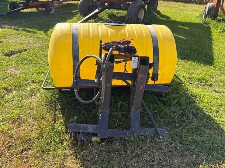 john-deere-front-mount-liquid-tank-image-1