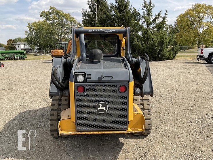 2015-deere-319e-image-4