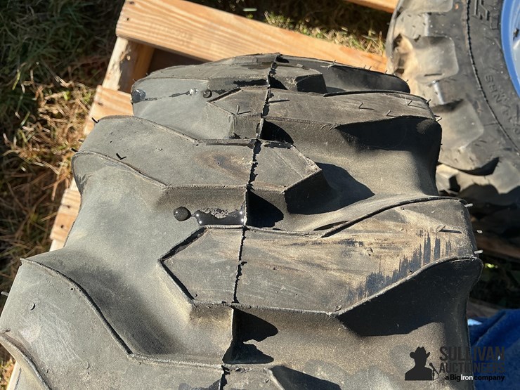 titan-trac-loader-25x8.50-14nhs-tires-on-6-bolt-rims-image-12