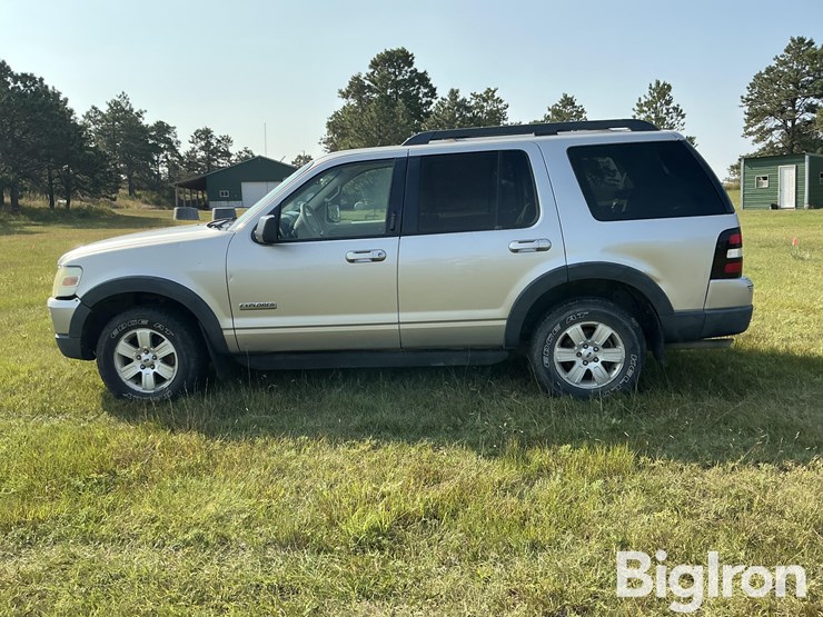 2007-ford-explorer-xlt-image-8