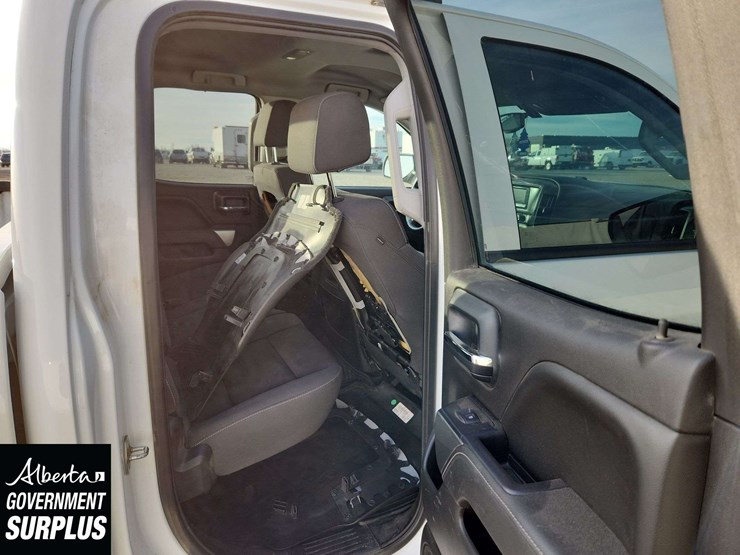 2015-chevrolet-silverado-1500-image-24