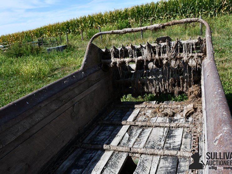 manure-spreader-image-13