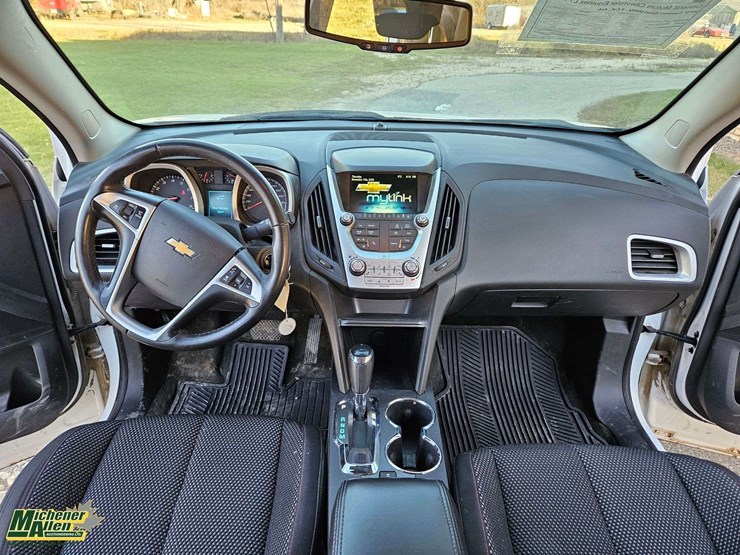 2016-chevrolet-equinox-lt-image-24