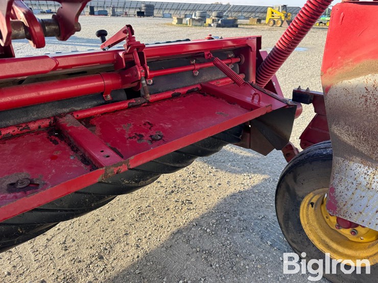 2017-new-holland-313-image-16