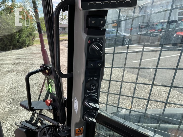 2022-new-holland-c337-image-23