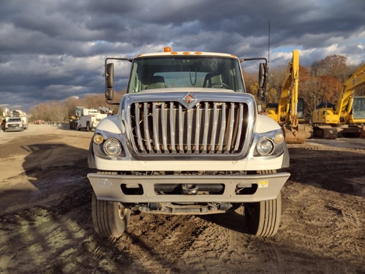 international-10-image-2