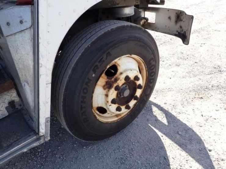 2013-freightliner-mt55-image-34