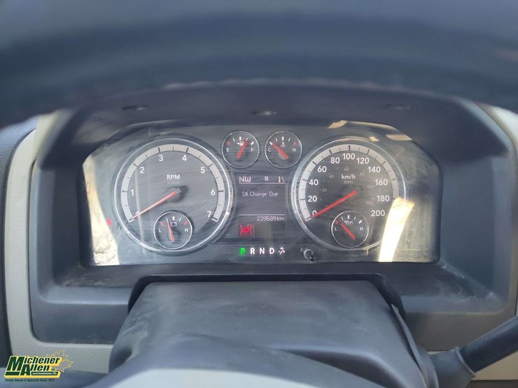 2011-dodge-2500-image-8