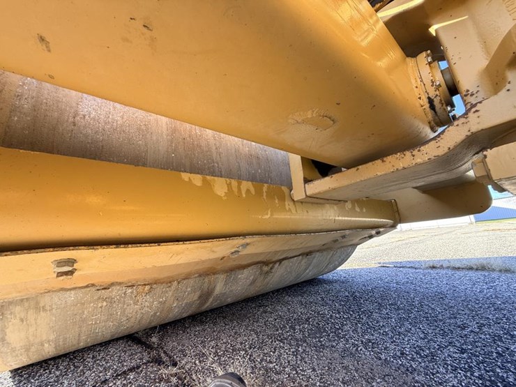 1992-caterpillar-cs-423e-image-45