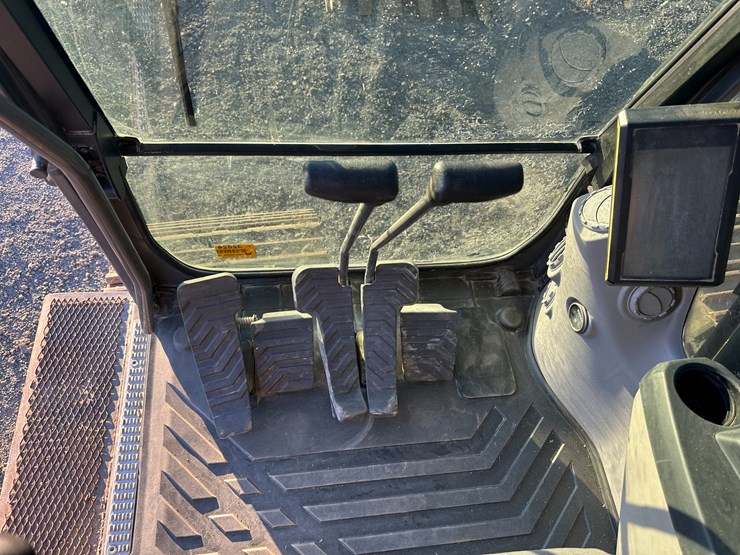 #32824-•-2022-volvo-ec160e-crawler-excavator-w/hydraulic-thumb-image-81