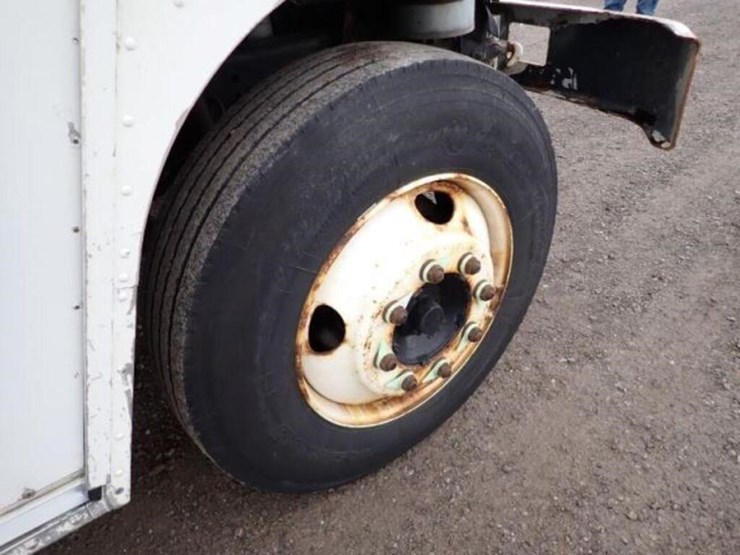 2013-freightliner-mt55-image-43