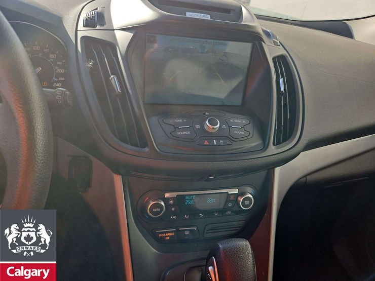 2016-ford-escape-image-17