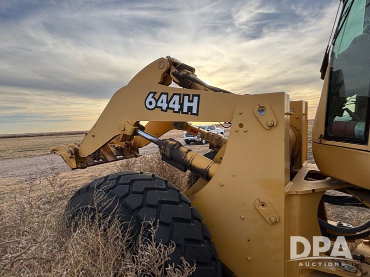 2001-deere-644h-image-14