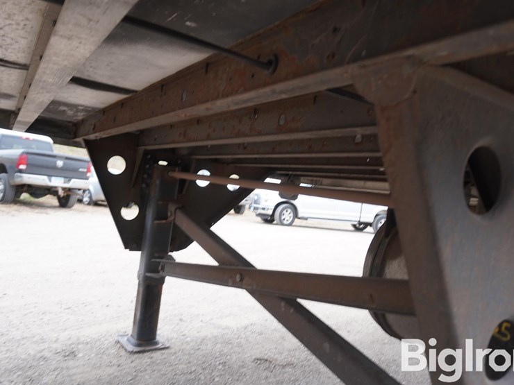 2016-utility-53'-image-16