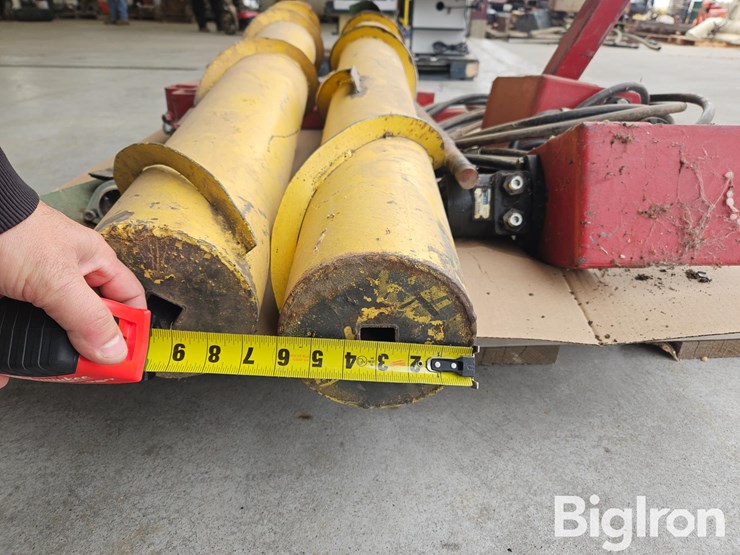 international-corn-head-roller-cones-image-15