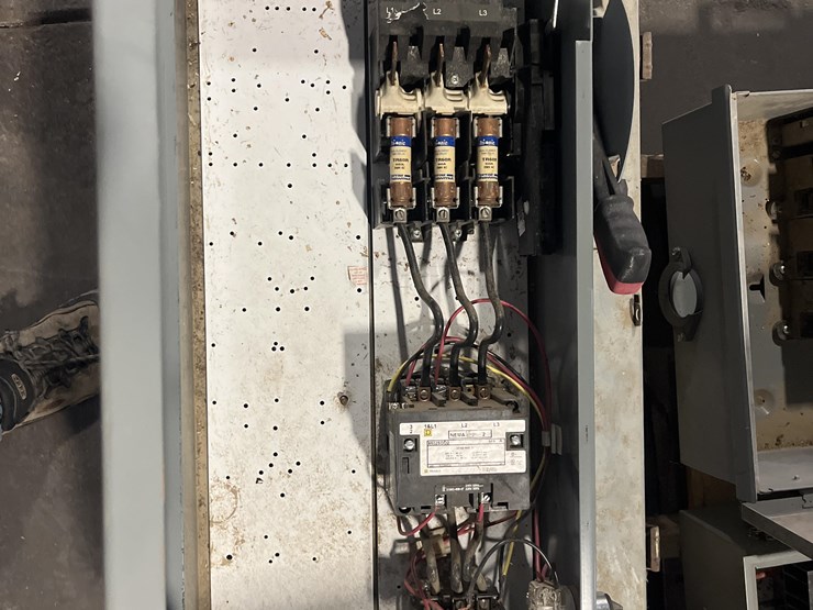 square-d-pump-panels-image-14