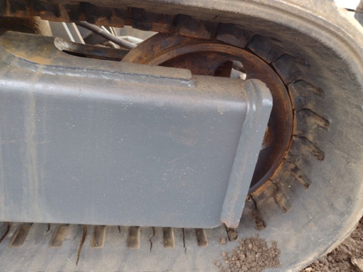 new-holland-ec25-image-40