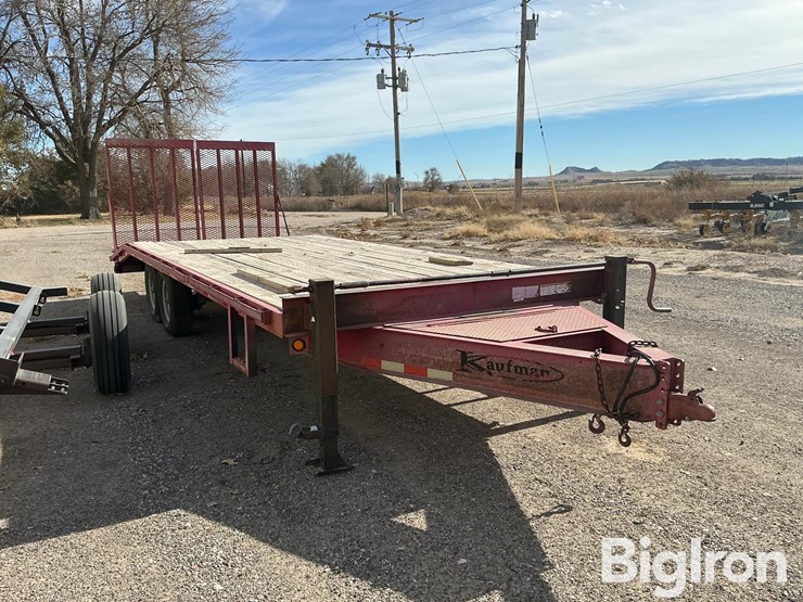 2009-kaufman-p-deluxe-t/a-flatbed-trailer-image-1