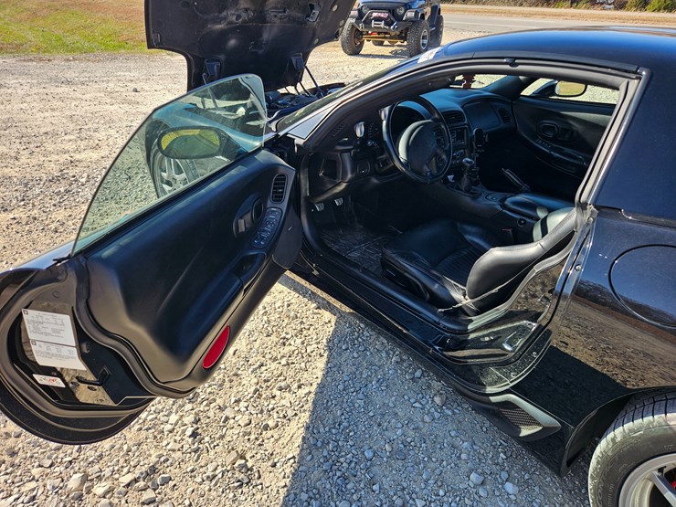 #22774-•-2002-chevrolet-corvette-z06-car-image-32