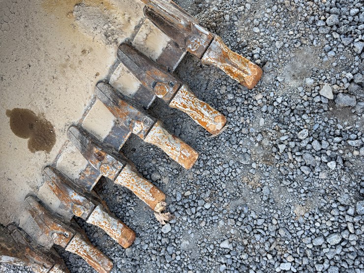 kubota-kx080-4-image-23