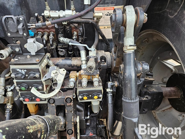 2002-agco-dt180-image-11