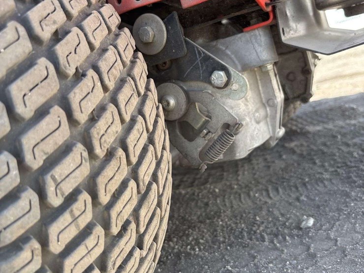 2018-ariens-riding-mower-image-14