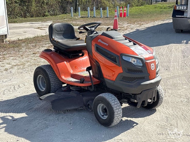 husqvarna-42in-riding-mower-image-2