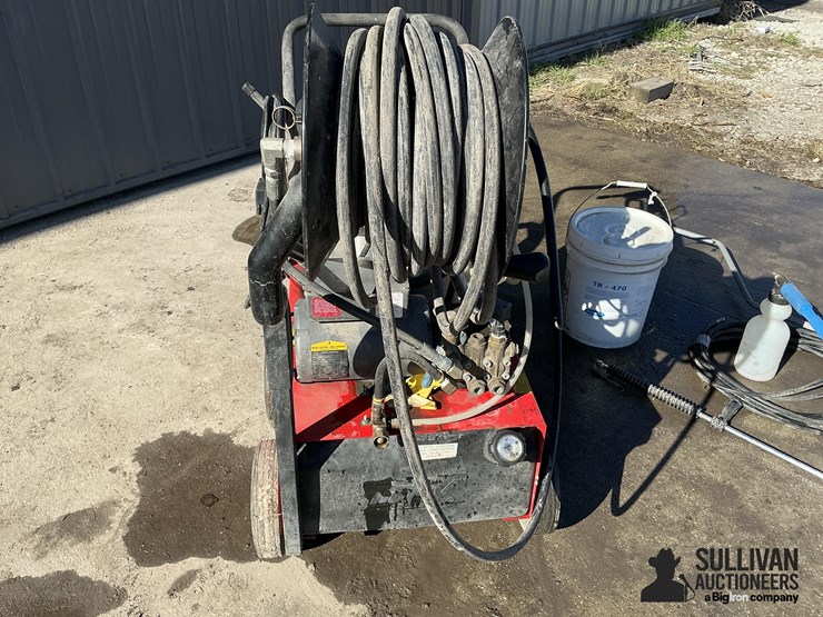 hotsy-hc165l.1-pressure-washer-image-19