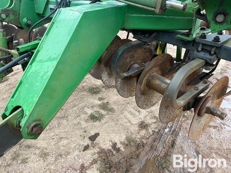john-deere-635-image-17