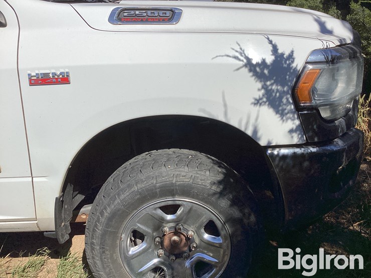 2019-dodge-2500-image-18