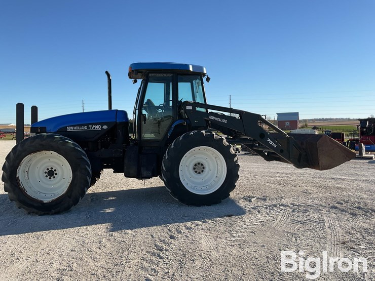 new-holland-tv140-image-4