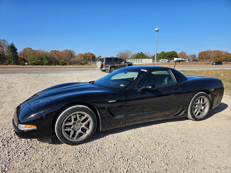 #22774-•-2002-chevrolet-corvette-z06-car-image-4