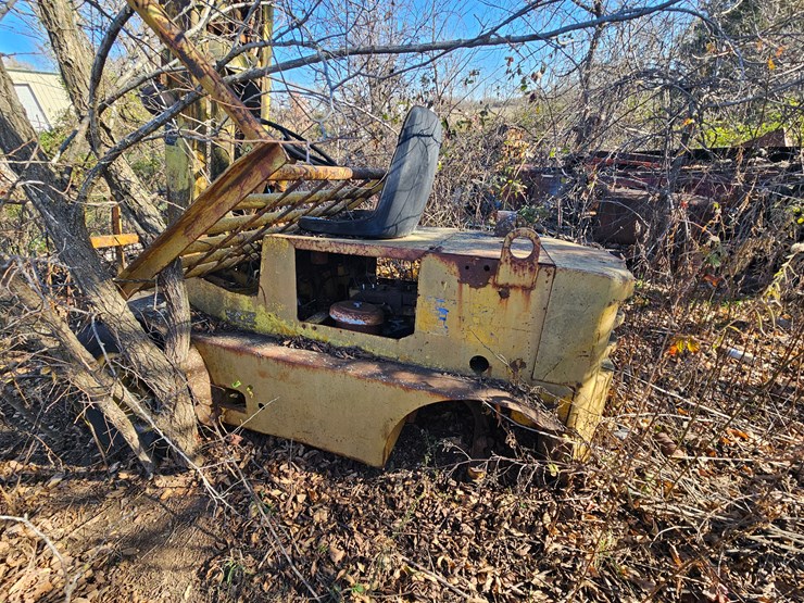 #22765-•-1960's-baker-forklift-(non-runner)-image-56