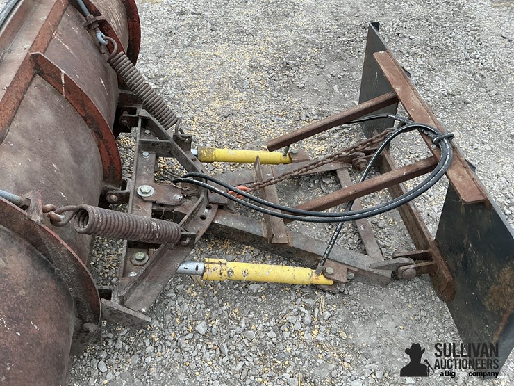 western-6’-skid-steer-mounted-snow-plow-image-10