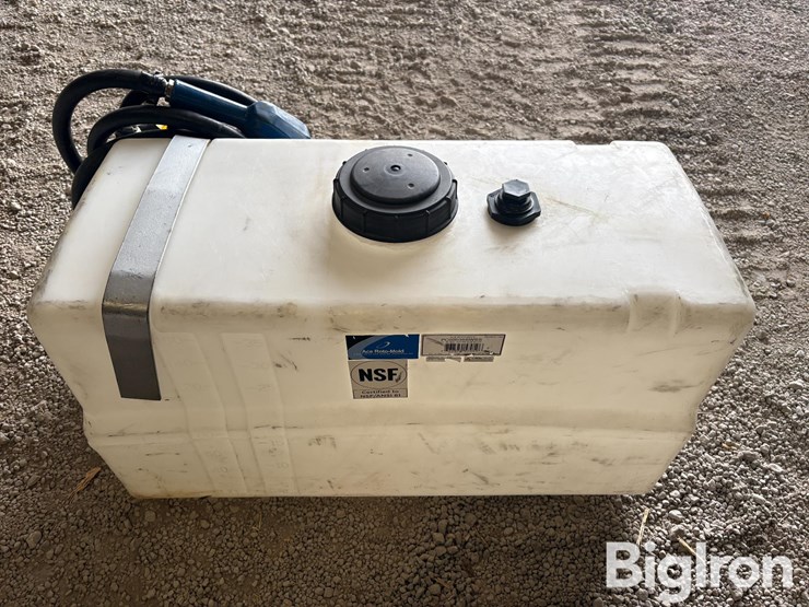 ace-roto-mold-35-gal-poly-def-tank-image-6